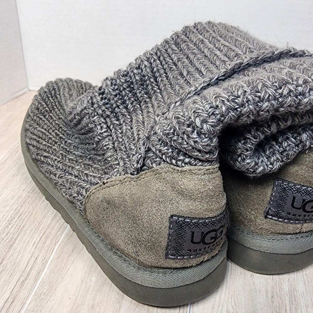 UGG Classic Cardy Gray Button-Up Sheepskin Sweater Boots #5819 size 6 - Picture 12 of 16